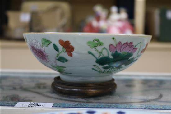 Chinese porcelain bowls and 2 plates